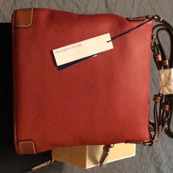 Dooney & Bourke Crossbody new red - Picture 2 of 4